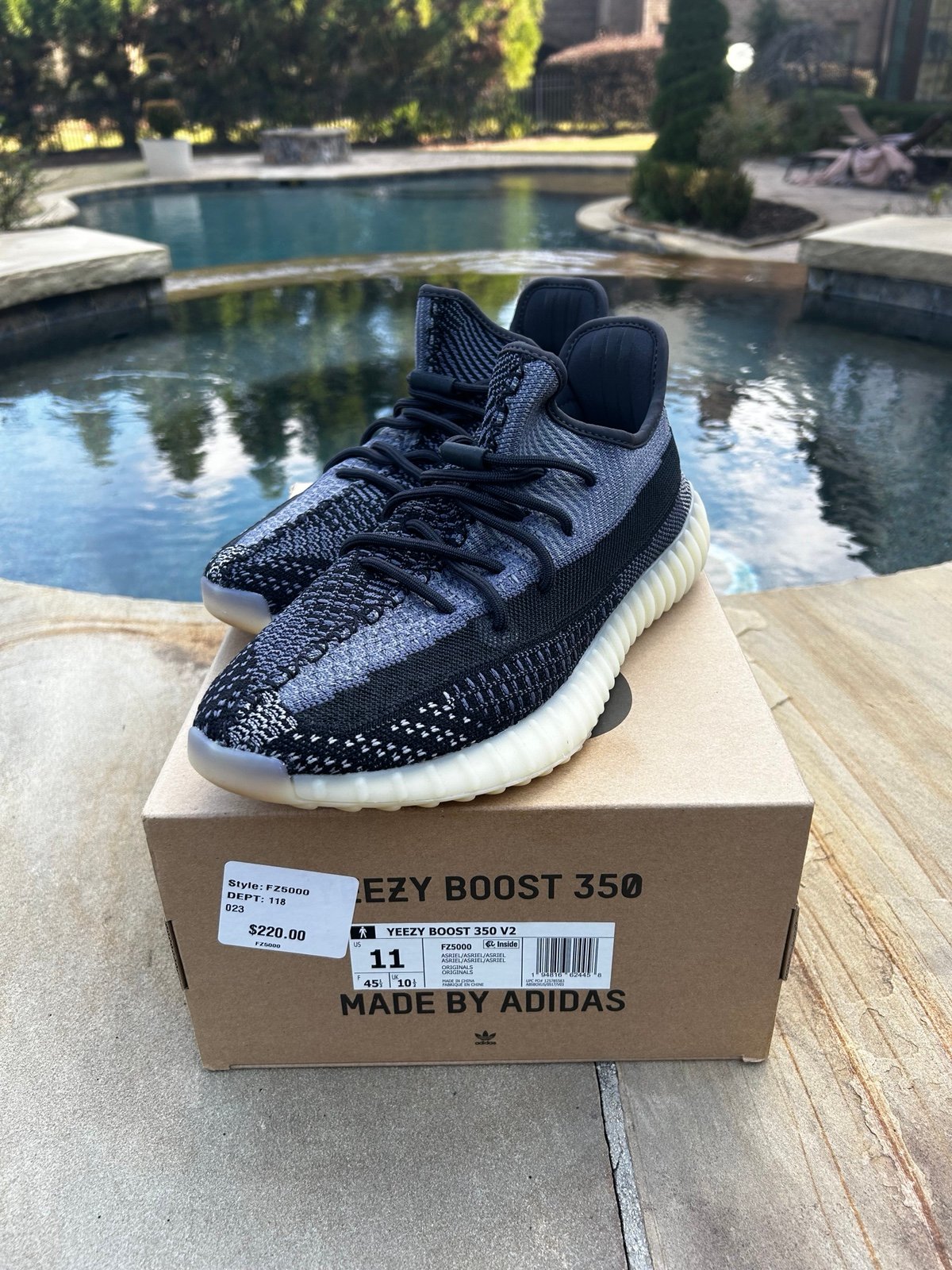 Yeezy boost 350 ‘Carbon’