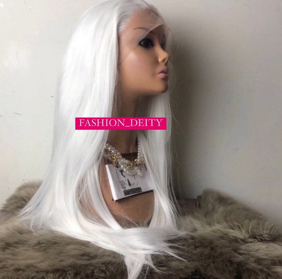 24” SNOW WHITE STRAIGHT LACEFRONT WIG