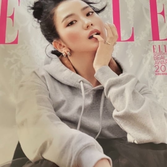 Jisoo’s Elle magazine