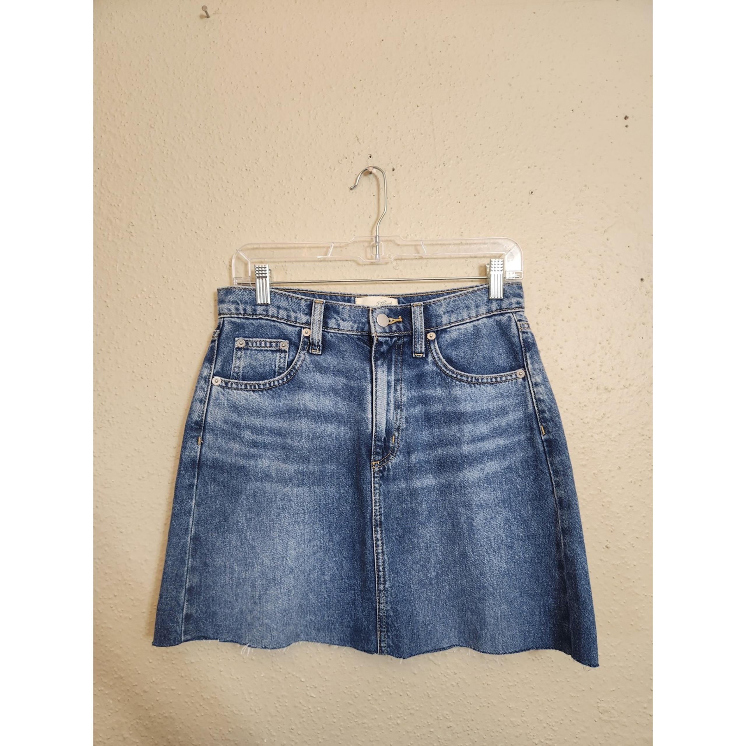 Universal Thread Women's Blue Denim Solid Raw Hem Mini Skirt Size 2