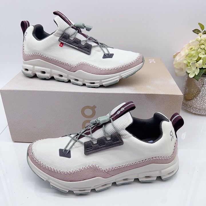 Amazon.com | On Women's Cloudaway Sneakers, Ice/Moss, White