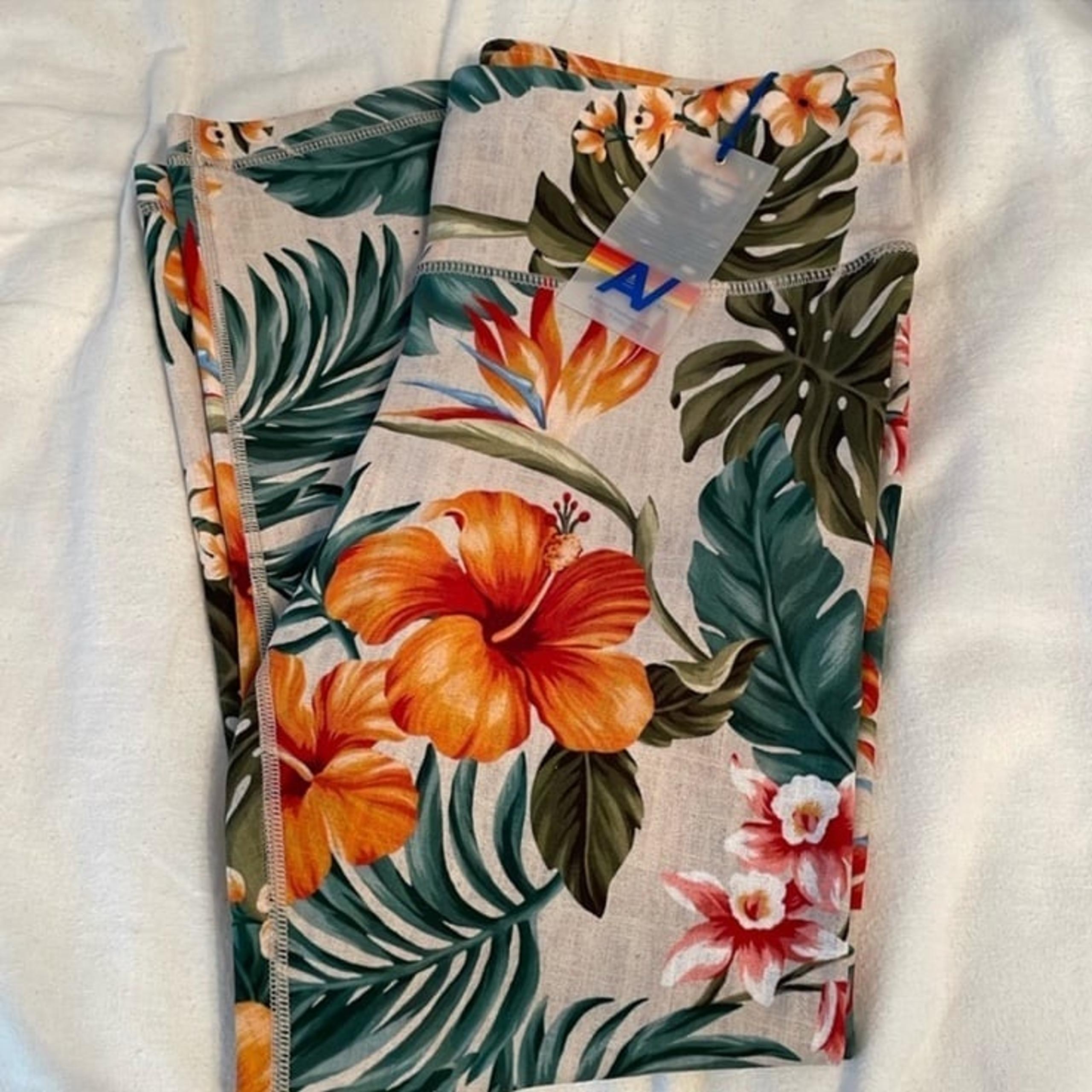 Aviator Nation leggings