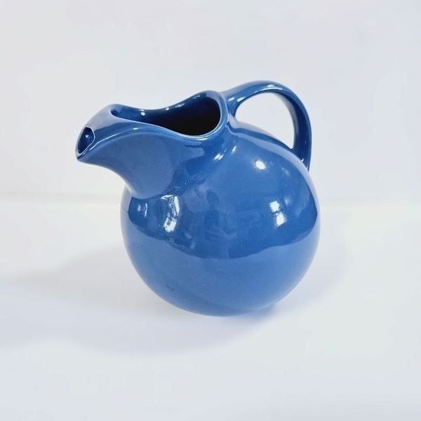 Vintage Hall USA Pottery MCM Ice Lipped Ceramic Round Ball Pitcher Sky Blue 633