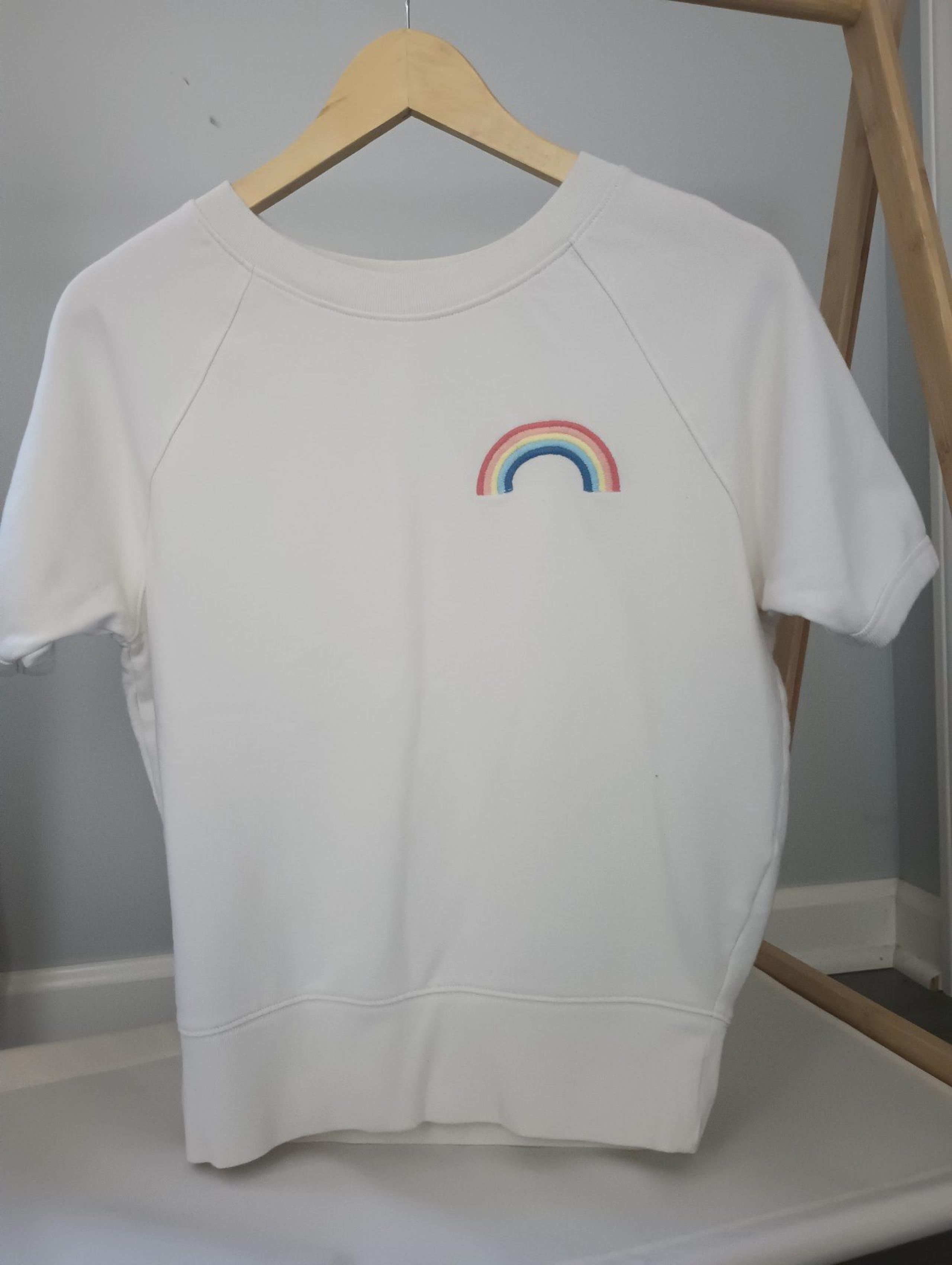 Gap women's short sleeve sweatshirt XS rainbow