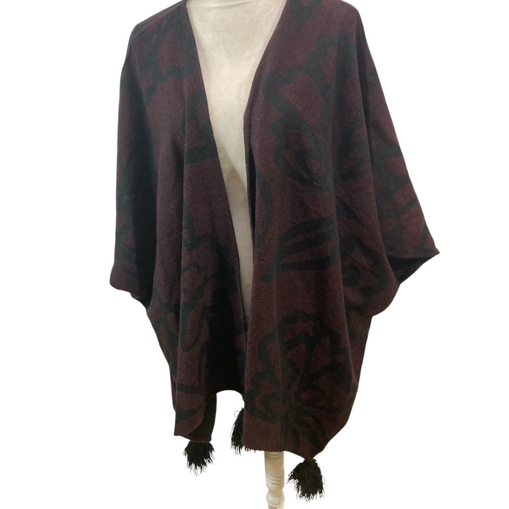 Cleobella Sevigny Capelet Shawl Poncho Throw Cape Wrap One Size Burgundy Black