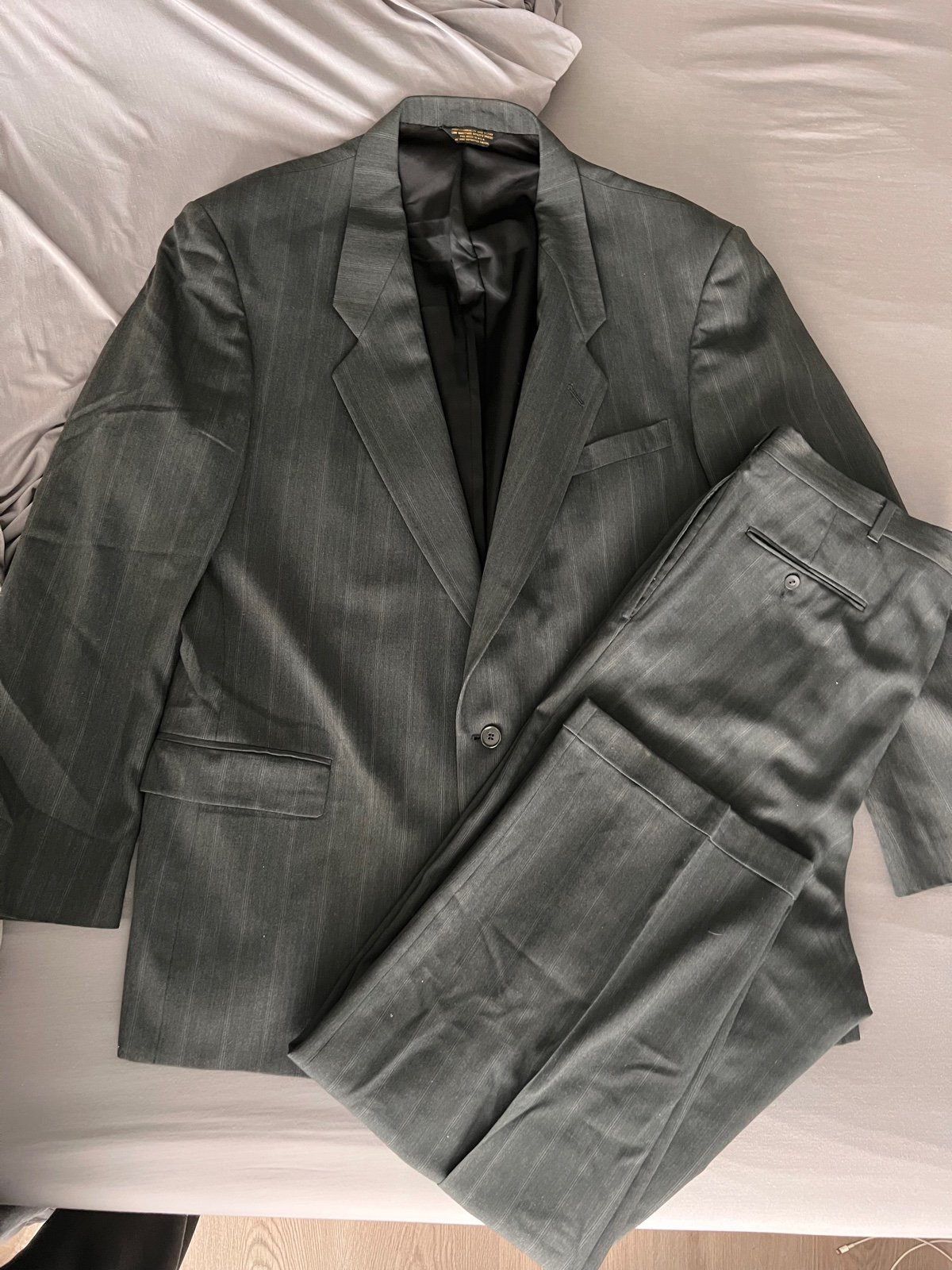 VINTAGE PIERRE CARDIN GREY PINSTRIPE 2 PC SUIT