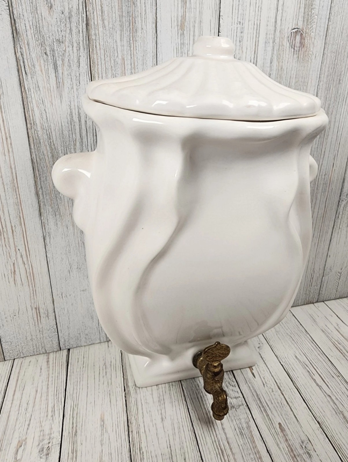 Italian Wall Lavabo Fountain Wall Brass Spout Vintage Ceramic Removable Lid 12