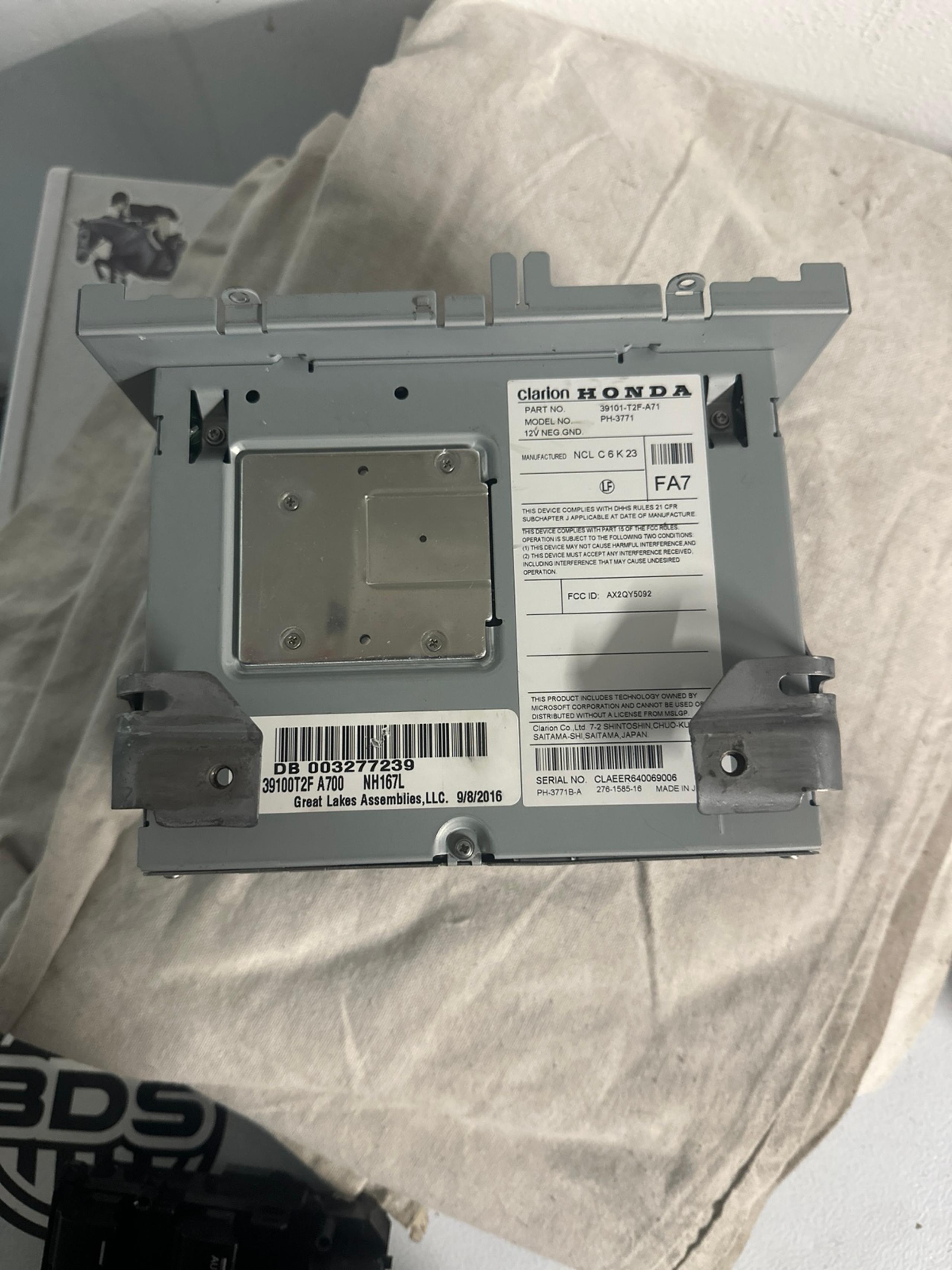 2016 2017 Honda Accord Receiver OEM 39101-T2F-A71