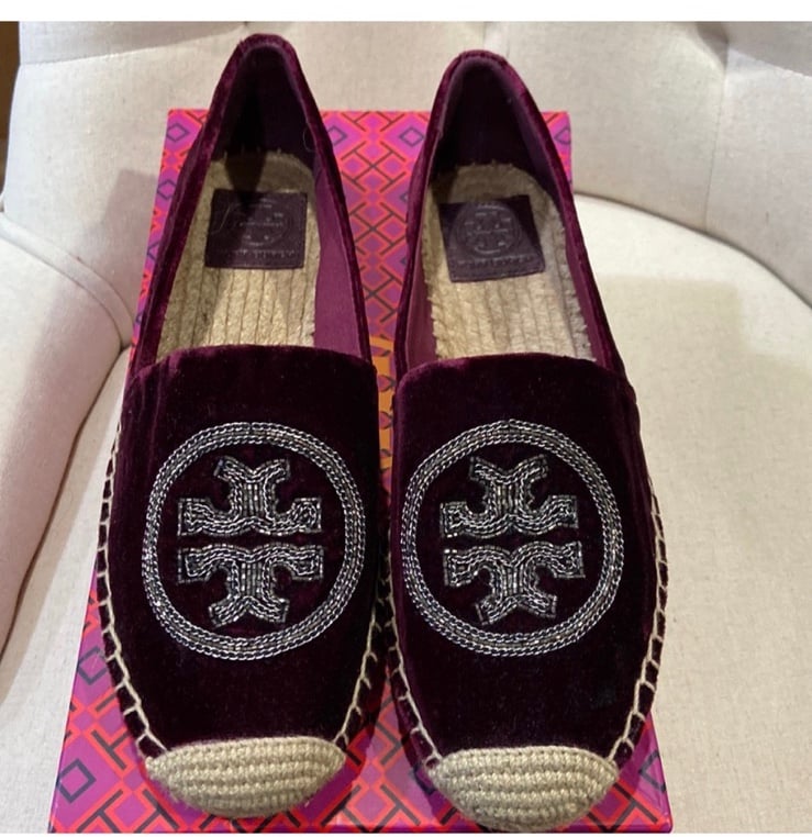 New Tory Burch Velvet Logo Chain Espadrilles Flats 8