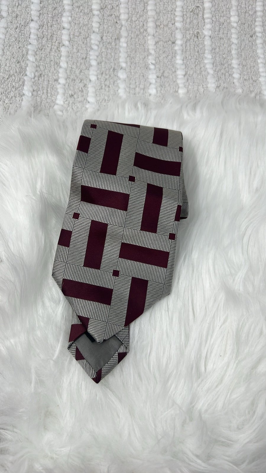 Bottega Veneta Italian Geometric Silk Tie Men’s Size 3.5”X54” BurgundySilver