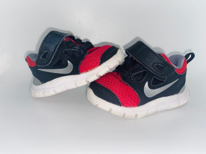 Baby Nike Free 5 shoes