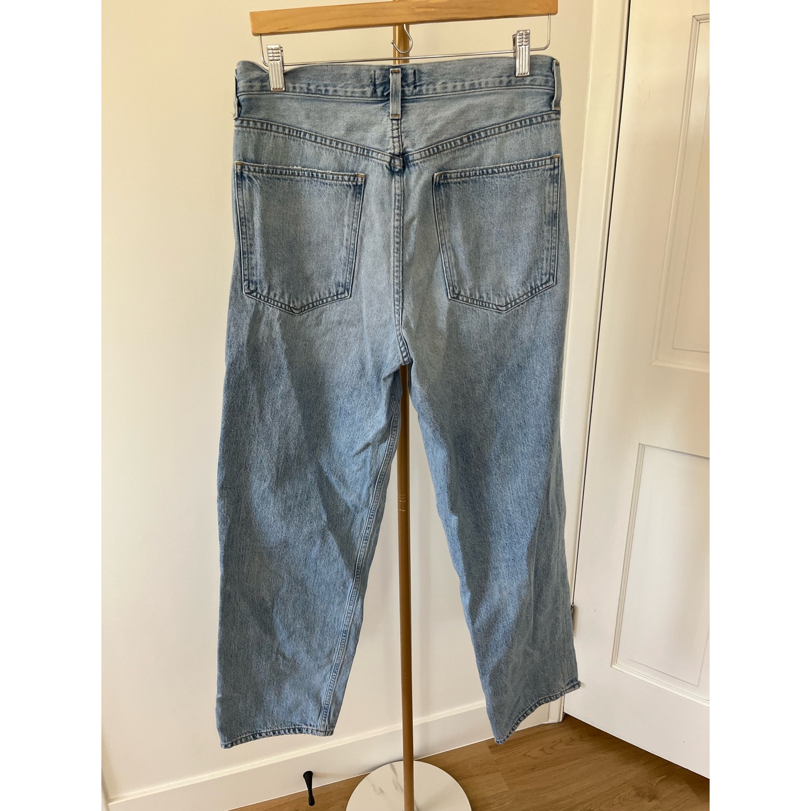 【関税込み】AGOLDE グレー Criss Cross ジーンズ Criss Cross high-rise straight jeans in grey - Agolde