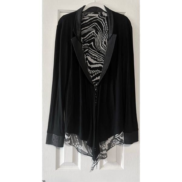 Alberto Makali - black and white jacket - layered look