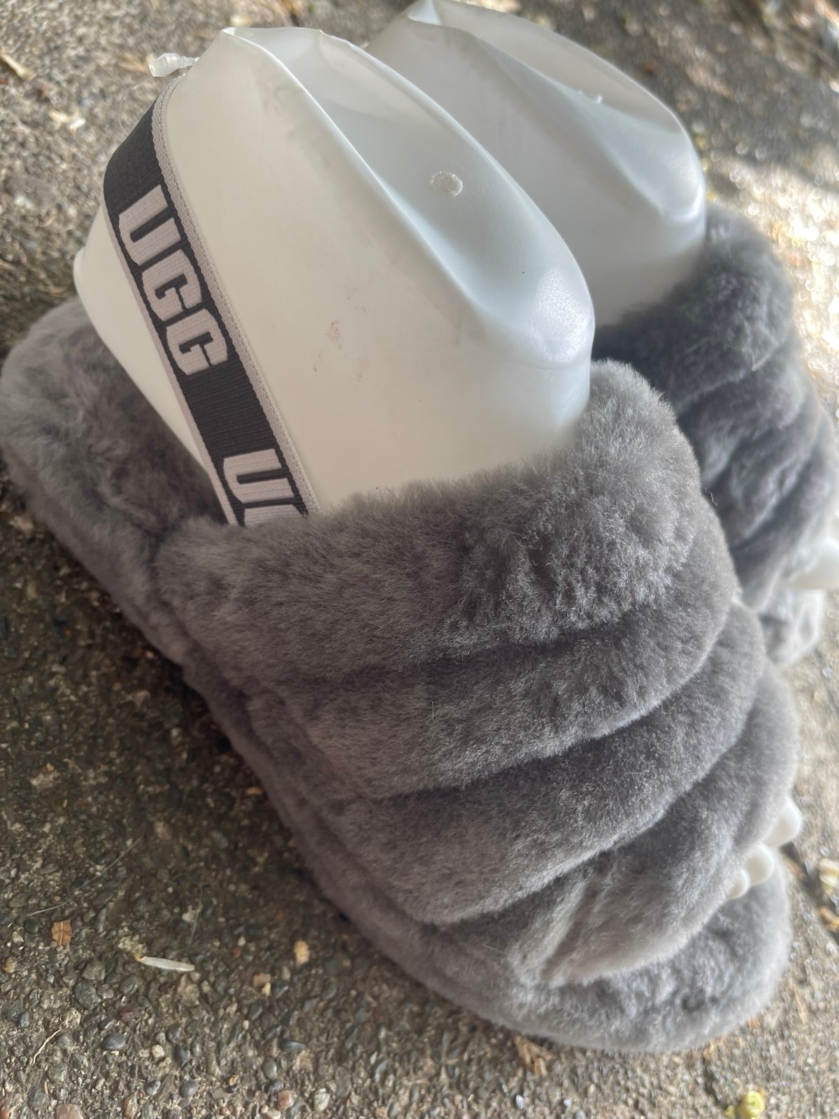 Uggs size 4 new slippers NEW women’s/youth