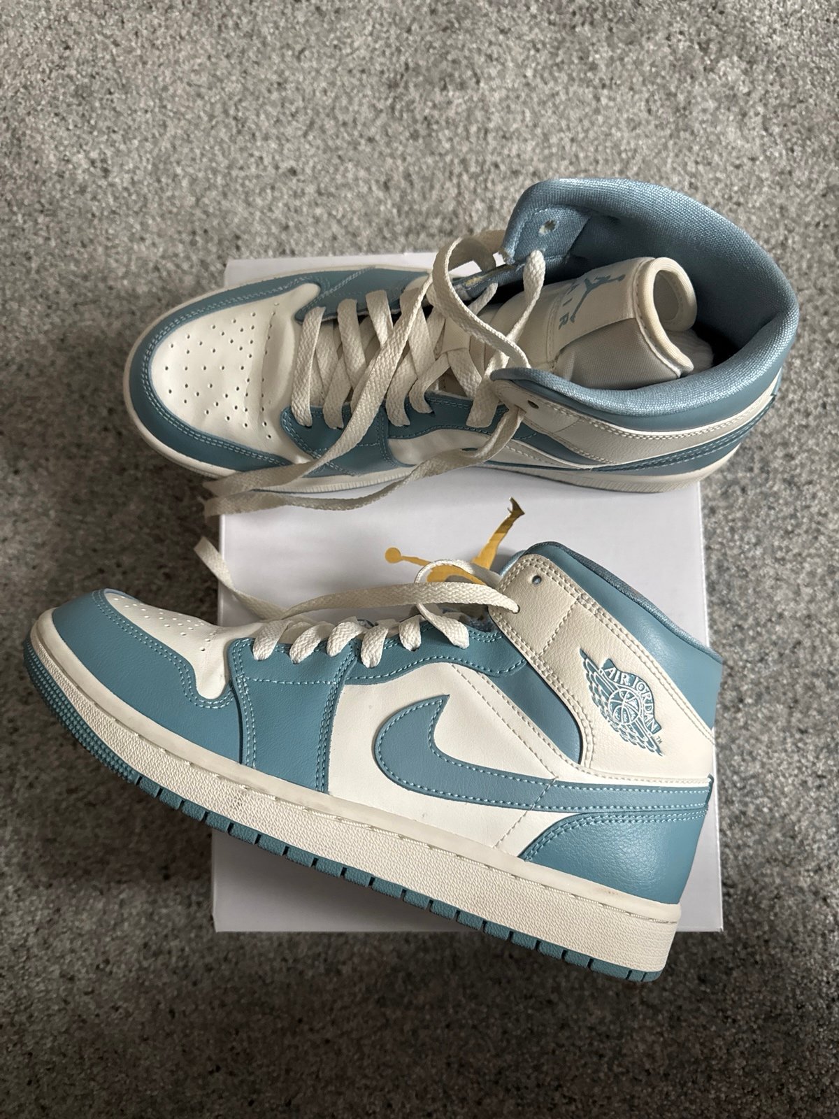Air Jordan 1 Mid Sail/Worn Blue Women’s 9.5