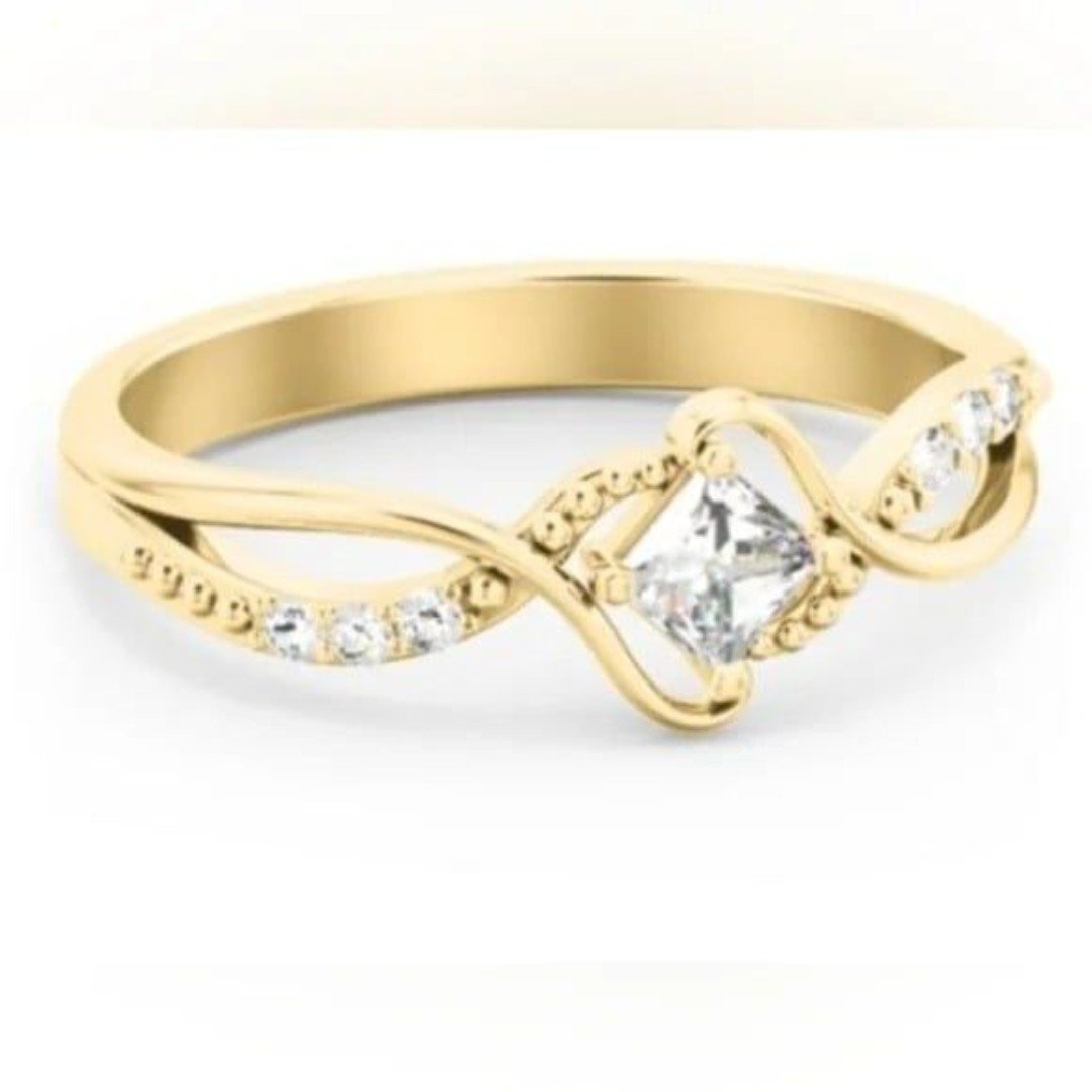 ~AVAILABLE: New! Size 7, 10kt Gold Ring