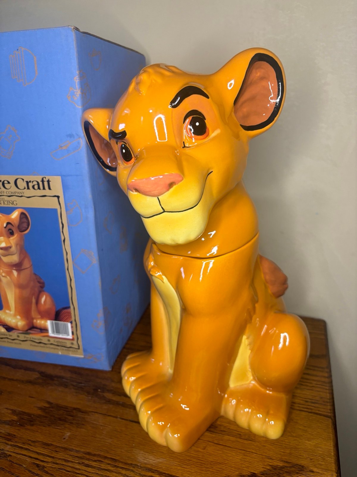 Vintage Treasure Craft Disney The Lion King Simba Cookie Jar - detail