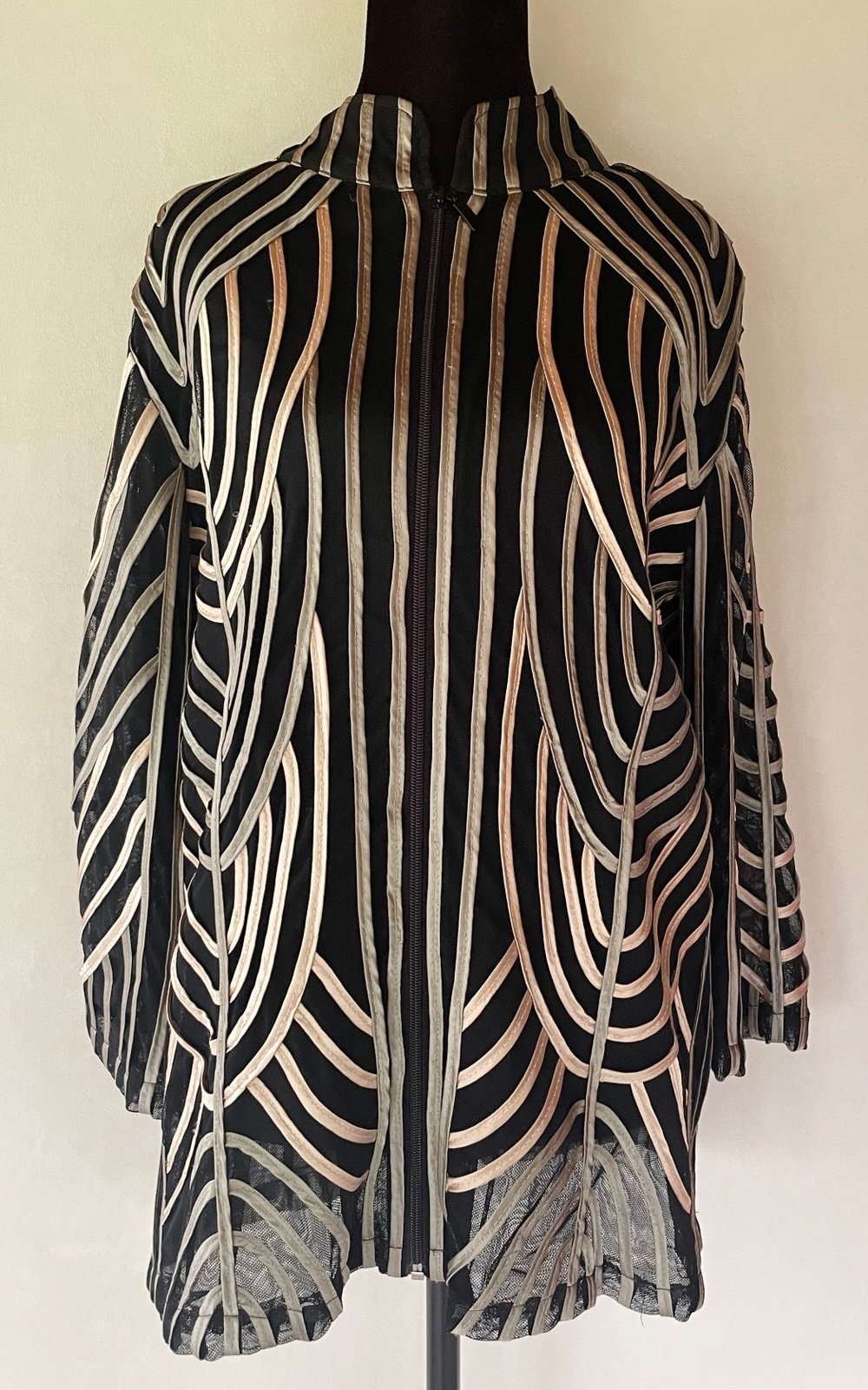 CHICO’S TRAVELERS Women’s Zip Up Jacket Black Multi Sz 3/16-18 Artsy Whimsical