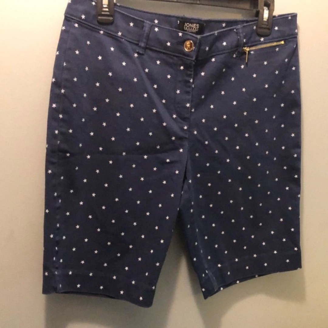 Jones New York signature stretch size 10P Bermuda shorts