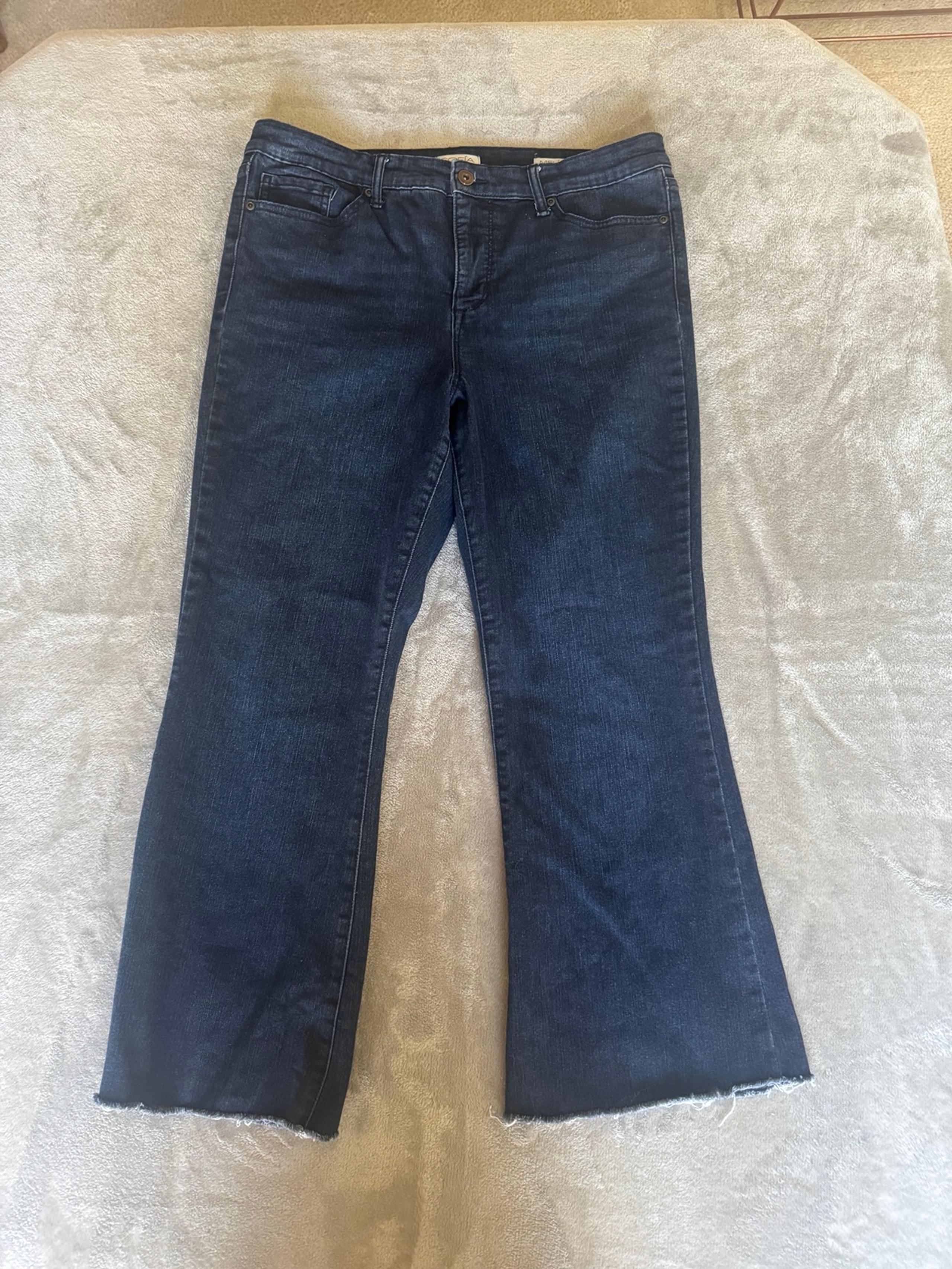 Sofia by Sofia Vergara Jeans 12 Women Melisa Flare Distressed Hem Dk Wash