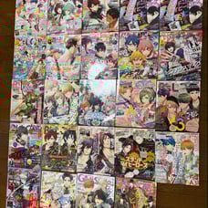 Magazine bulk sale: Beads Log, Girl Style, Otome Game, 24 issues, with extras included.