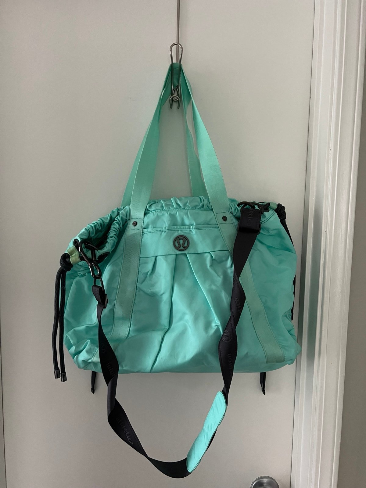 Lululemon blue workout bag large