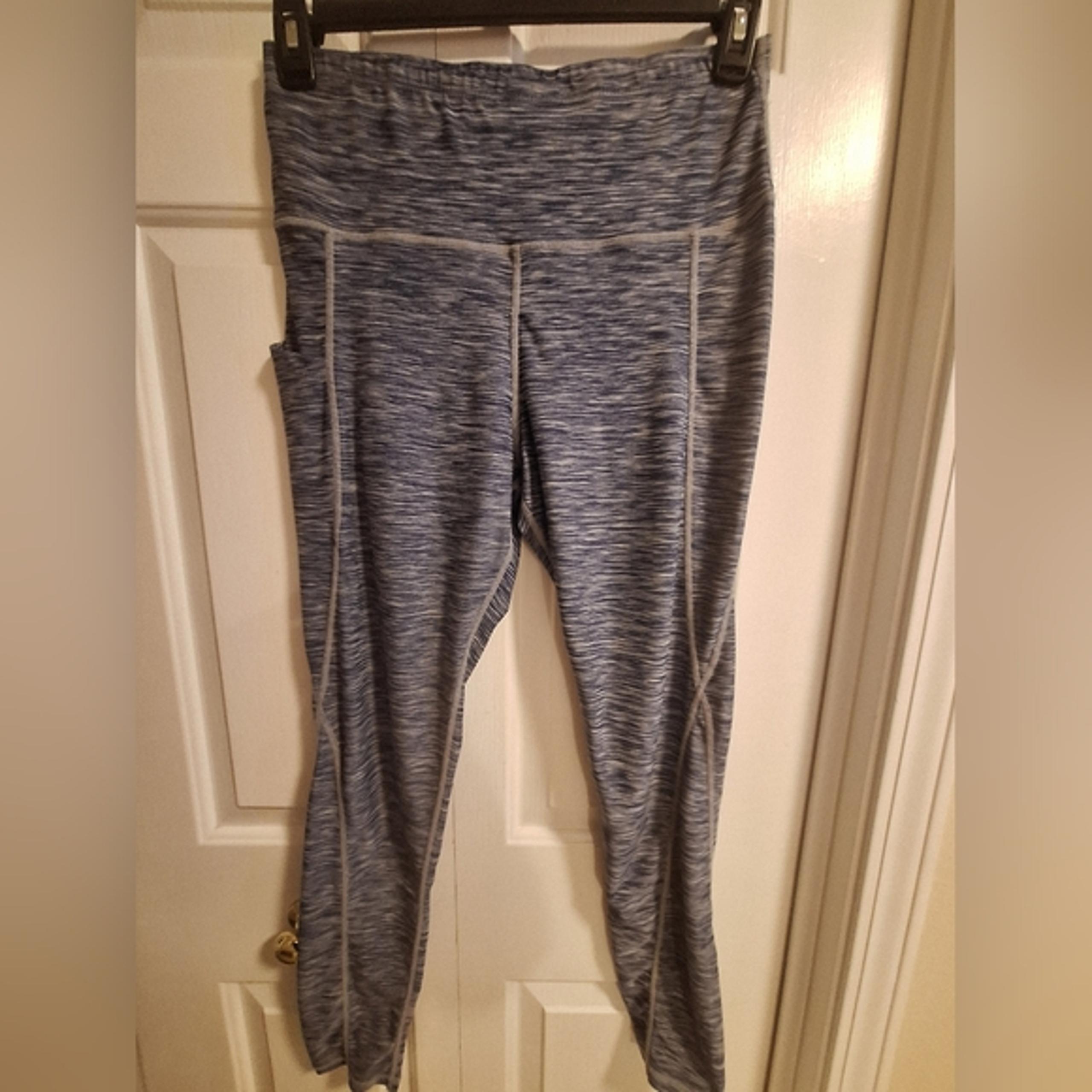 1 pair of NELEUS leggings blue