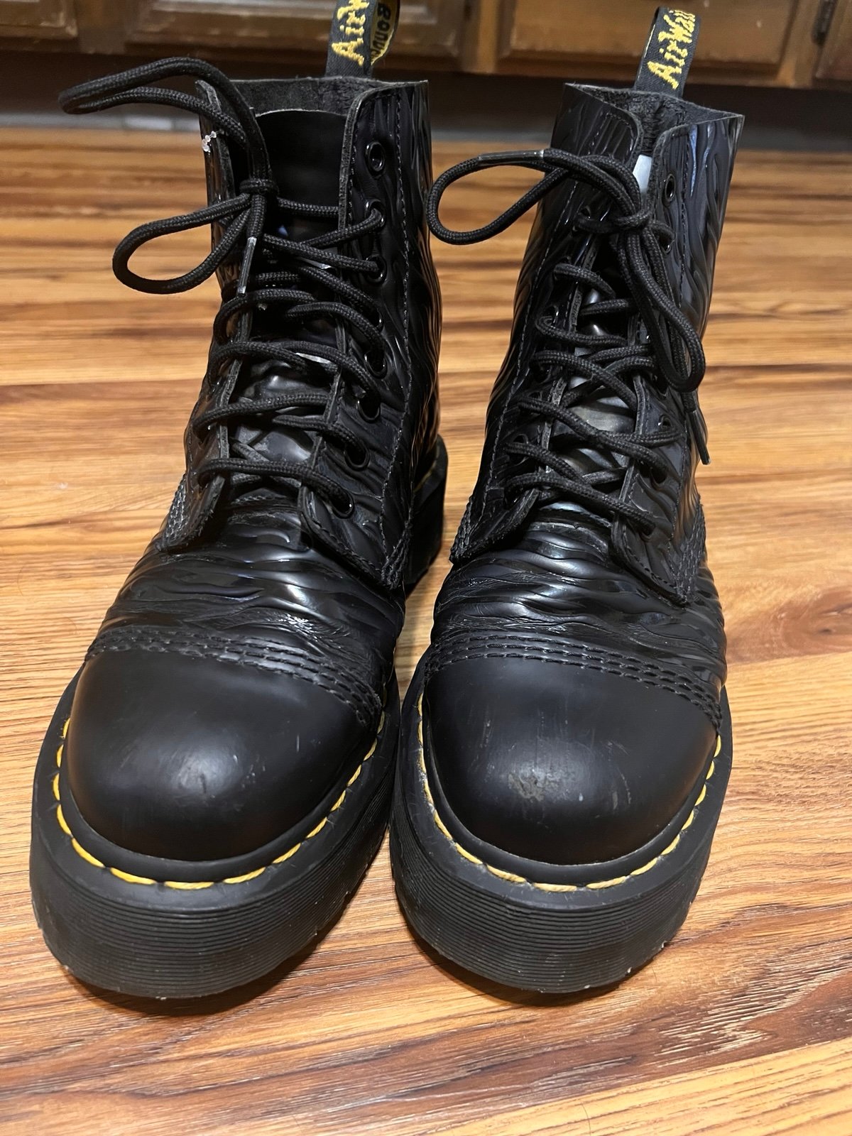 dr martens boots women