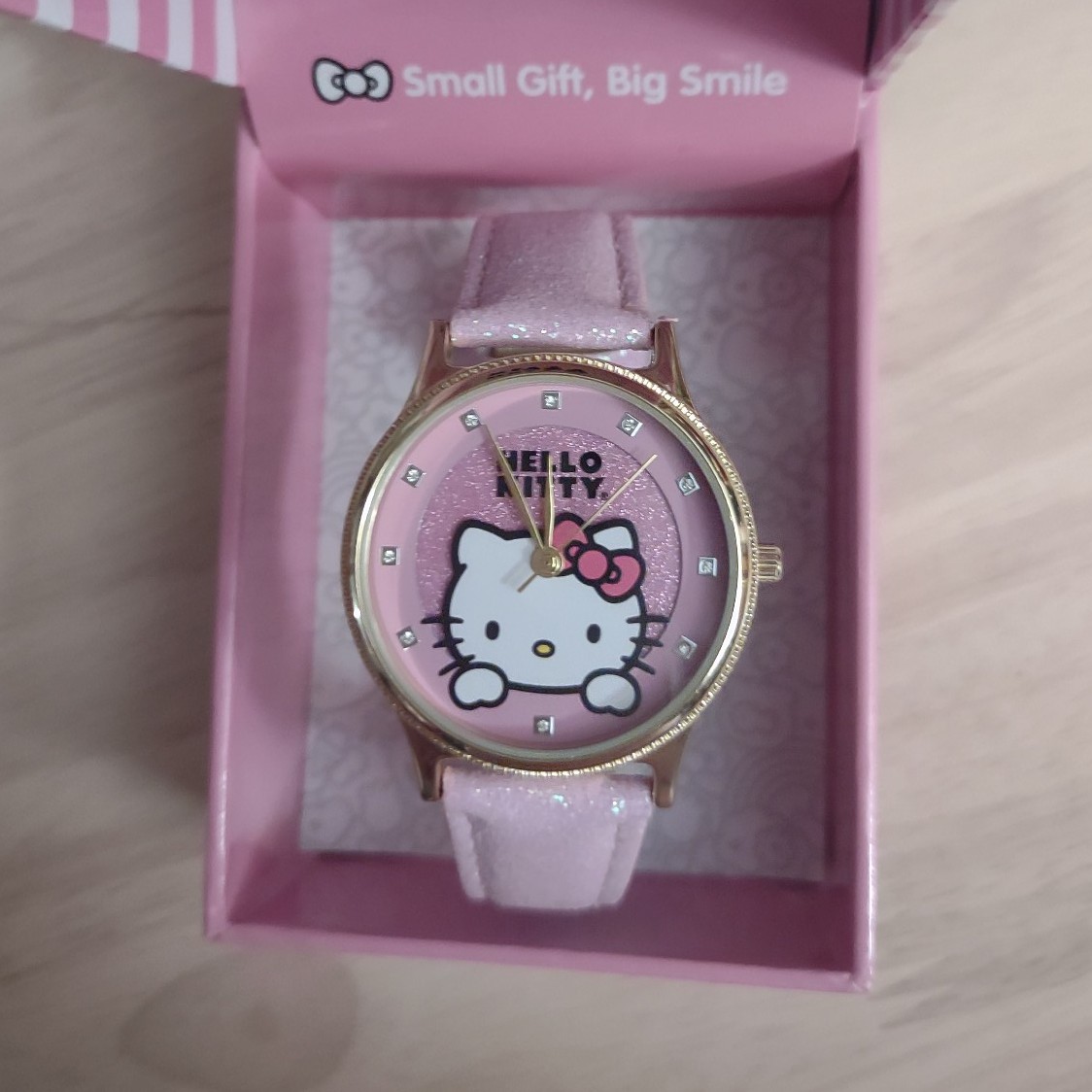 Hello Kitty Sanrio Gold Pink Glitter Sparkle Wrist Watch Y2K Bling Kawaii