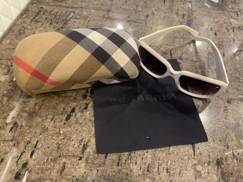 AUTHENTIC burberry sunglasses