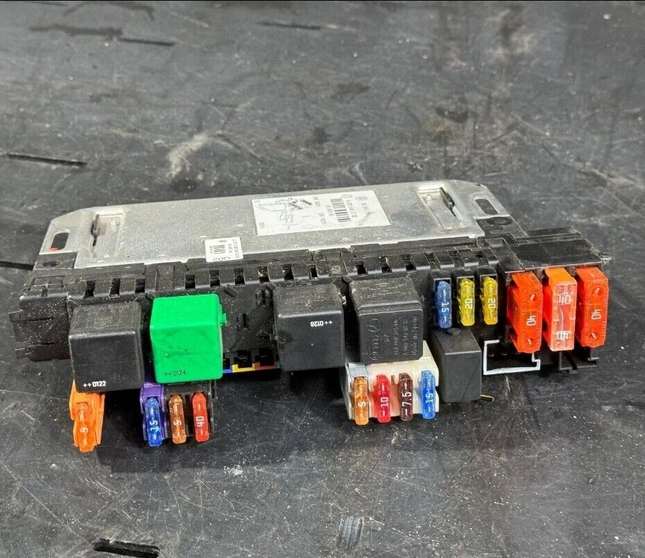 2000-06 MERCEDES W220 S430 CL500 CL55 S55 AMG FRONT RIGHT SAM FUSE BOX RELAY OEM