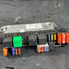 2000-06 MERCEDES W220 S430 CL500 CL55 S55 AMG FRONT RIGHT SAM FUSE BOX RELAY OEM