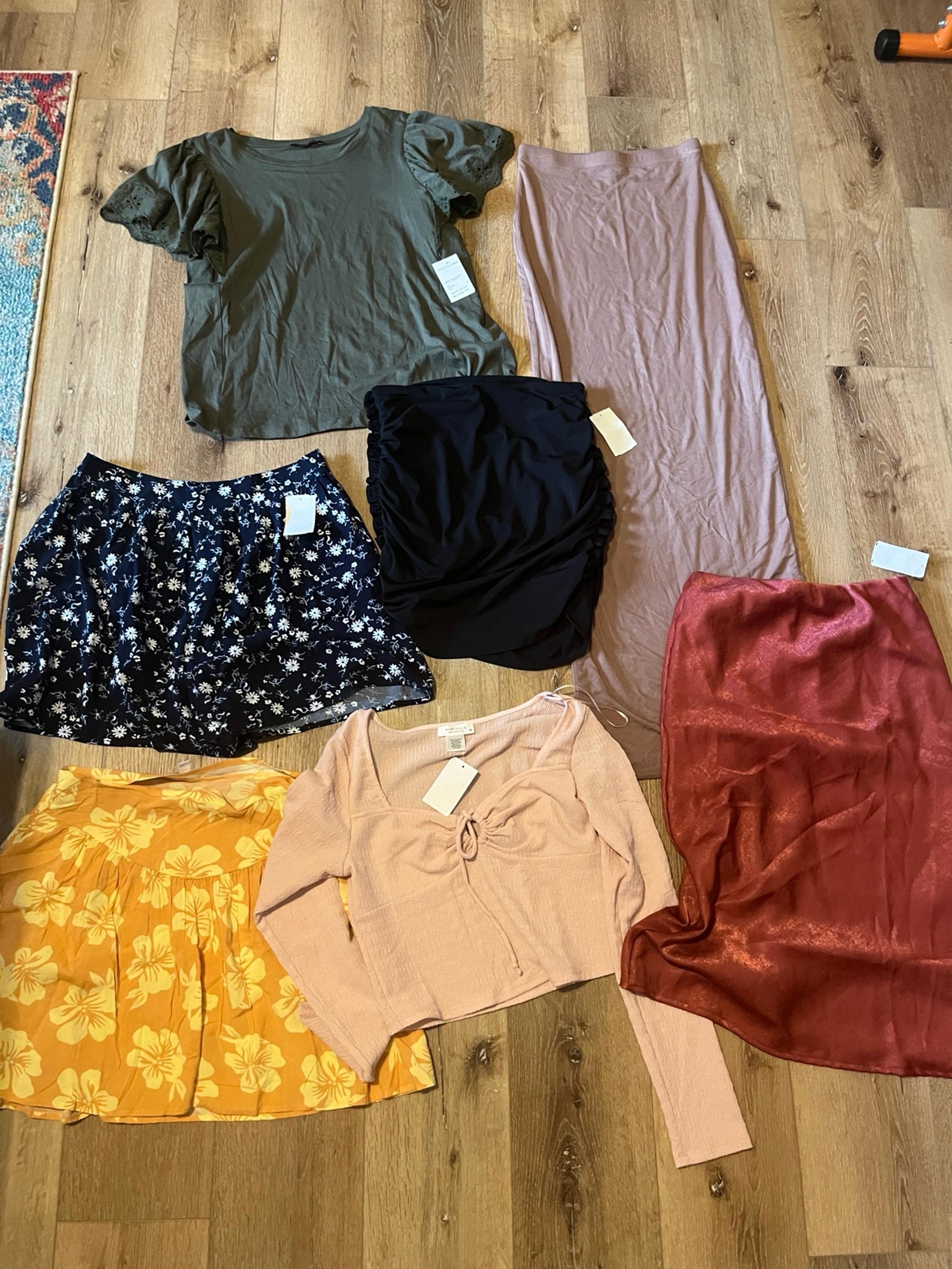 bundle of women/juniors clothes shirts maxi mini skirts  size medium