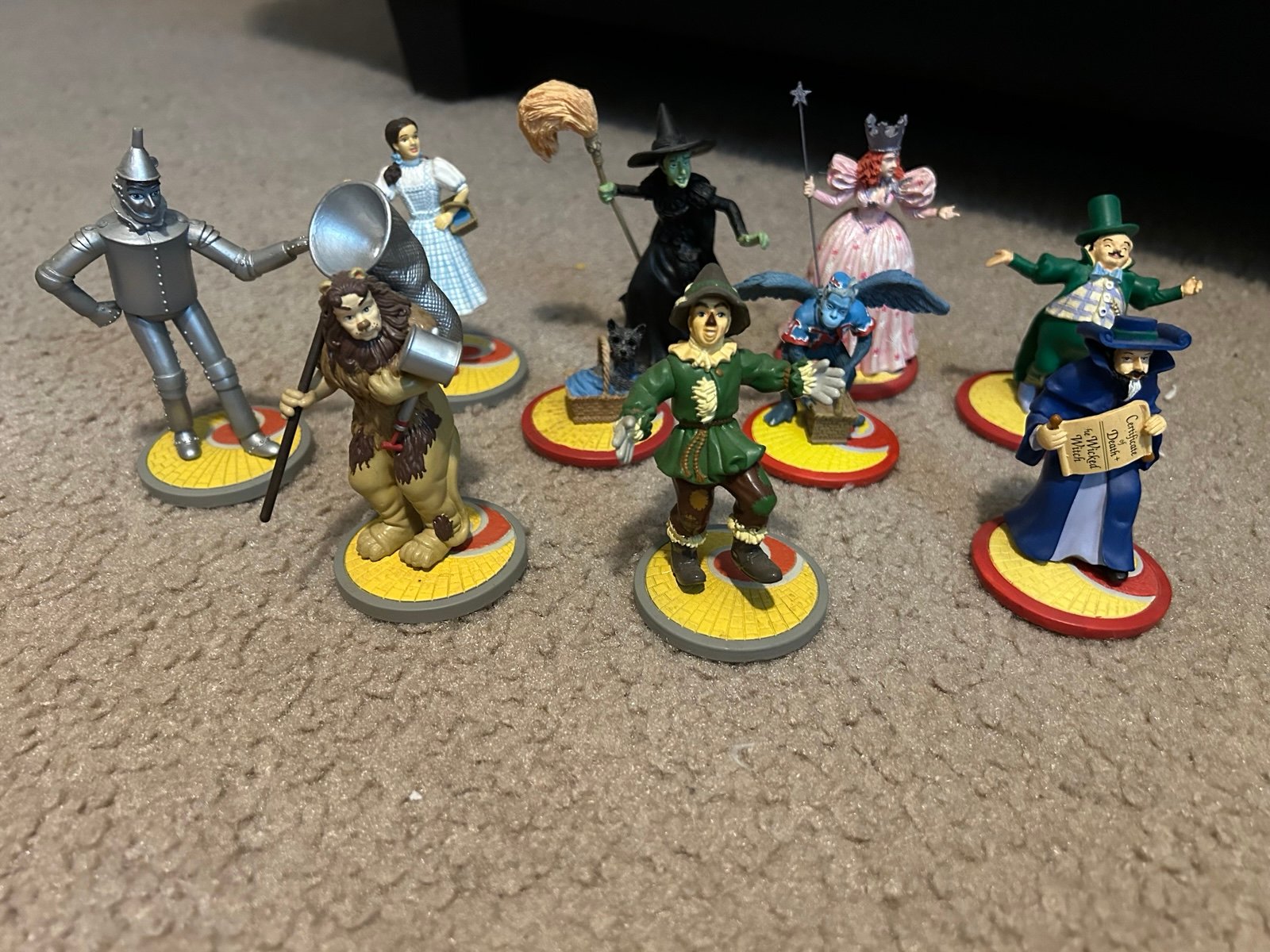 Vintage Wizard of Oz figurine collectibles by Enesco.