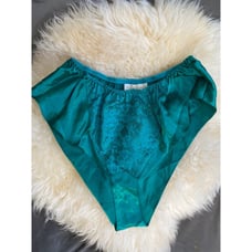 Vtg Victoria's Secret green Satin second skin high cut panties gold label Size S