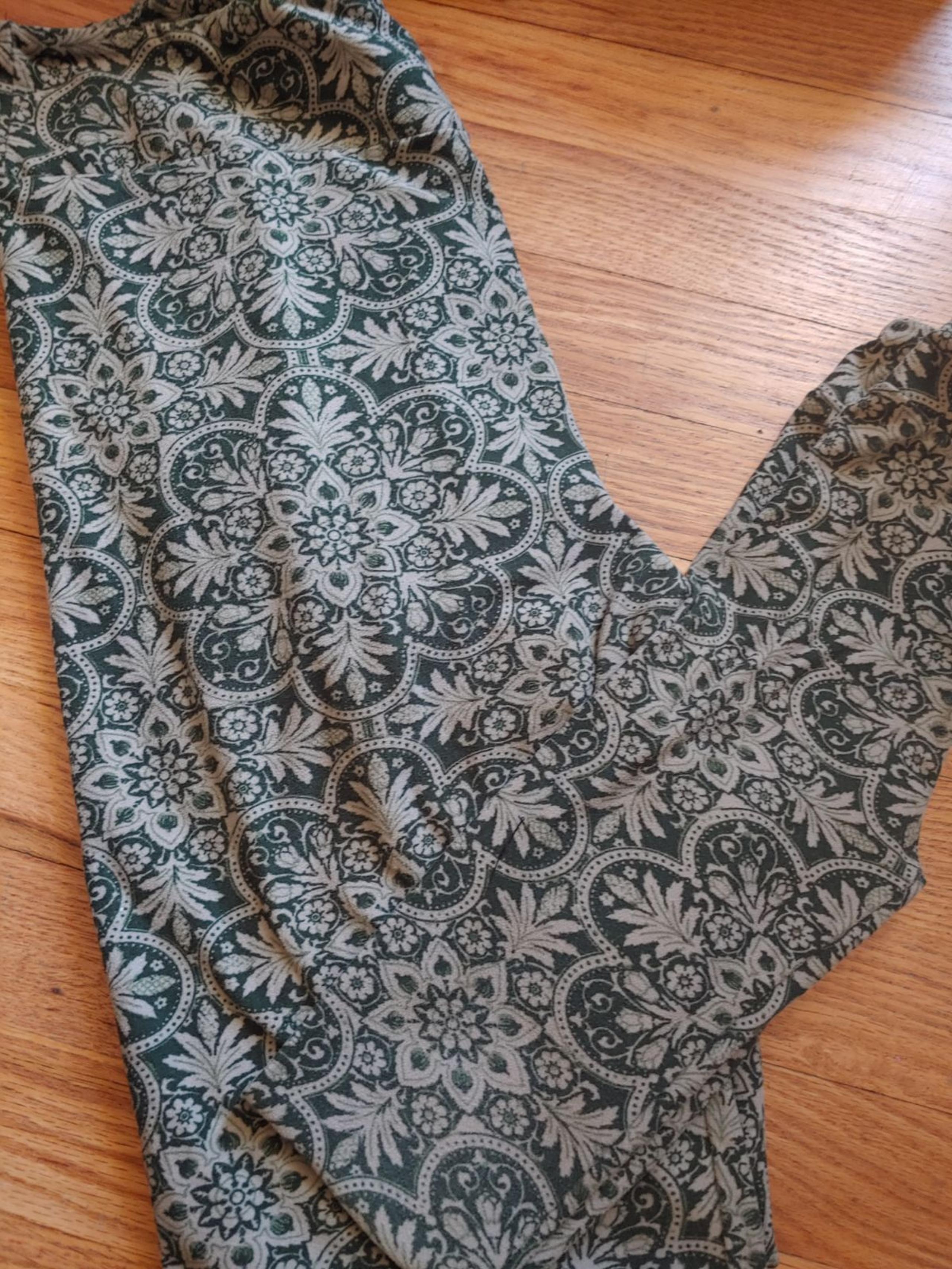 Lularoe mommy & me unicorn snowflake tc