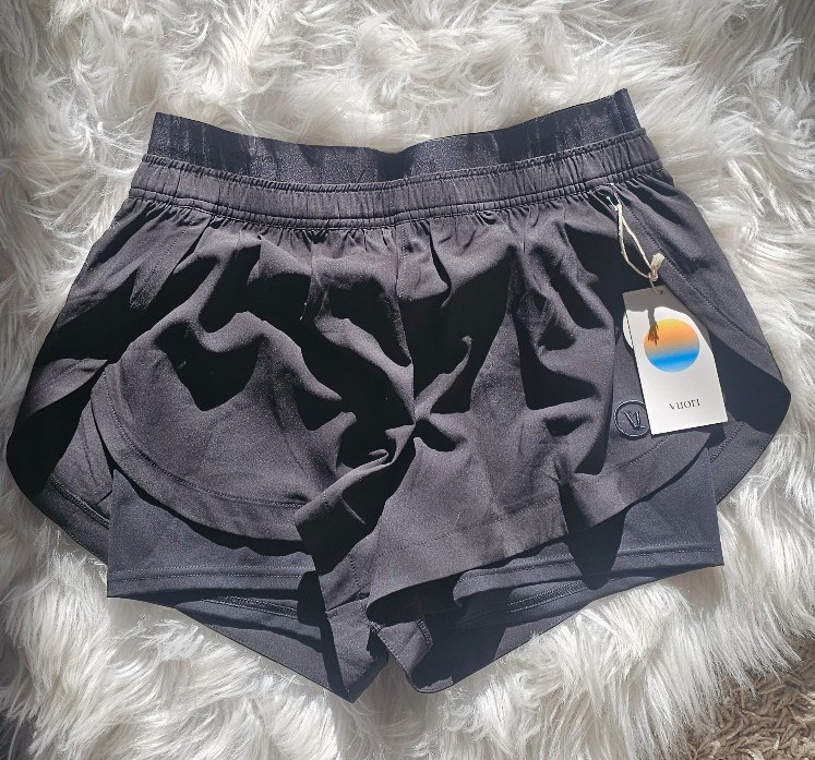 Nwt vuori running short size med