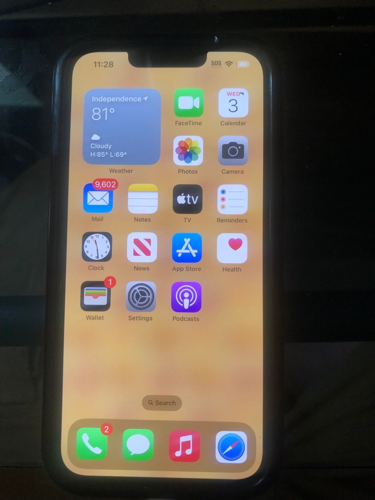 Apple iPhone 13 128 GB in Midnight for T-Mobile
