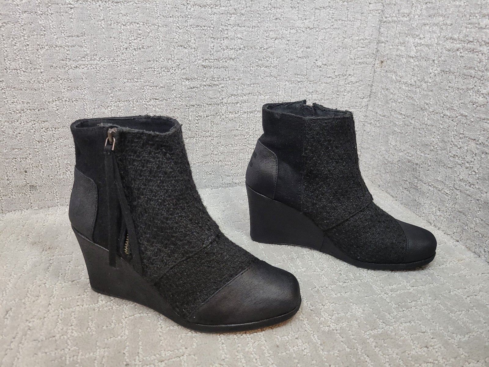 TOMS Women's Size US 9 Black Platform Wedge Fashion Ankle Boots Booties