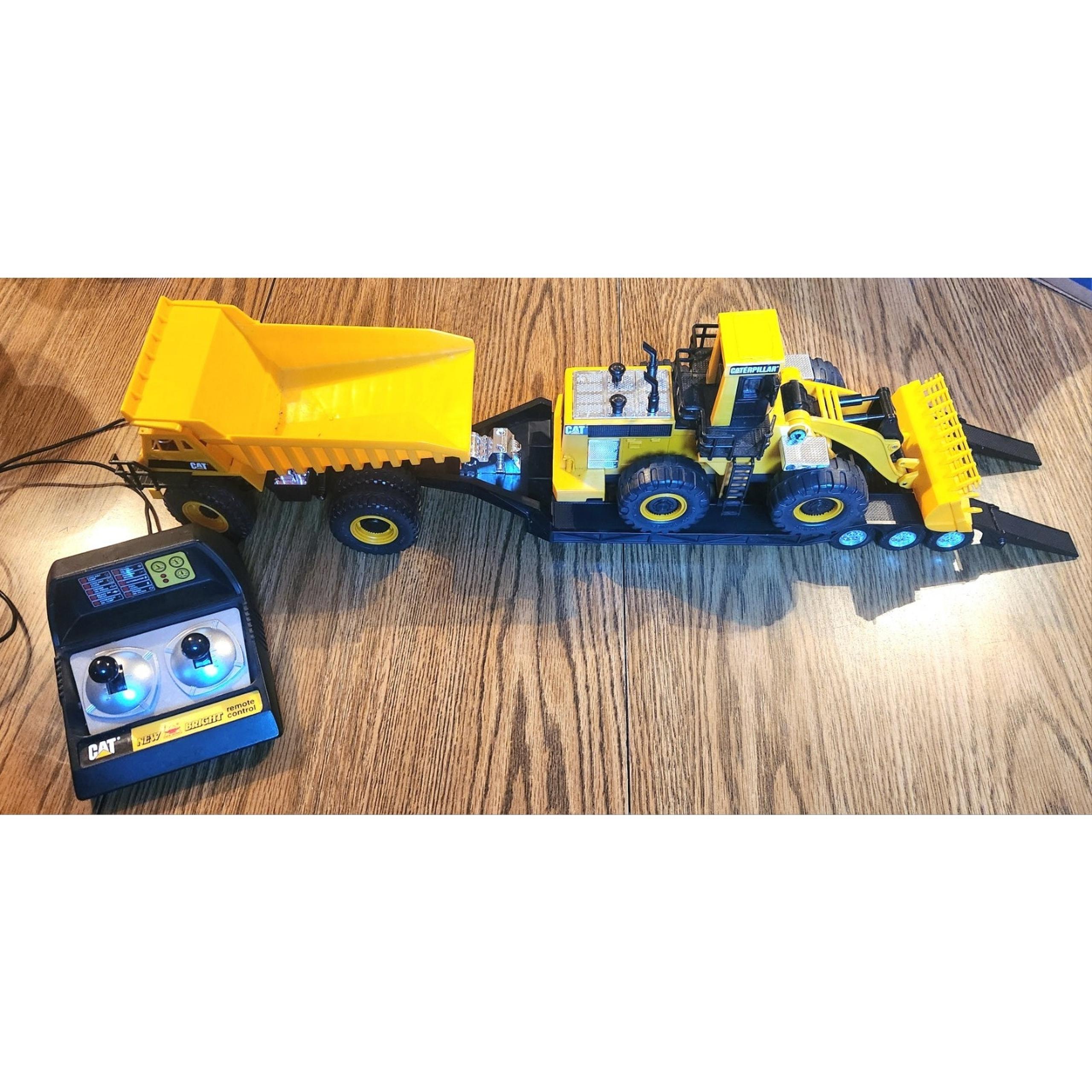 1987 New Bright The Cat 992 Power Loader Tractor & Dump Truck Remote W/ Trailer