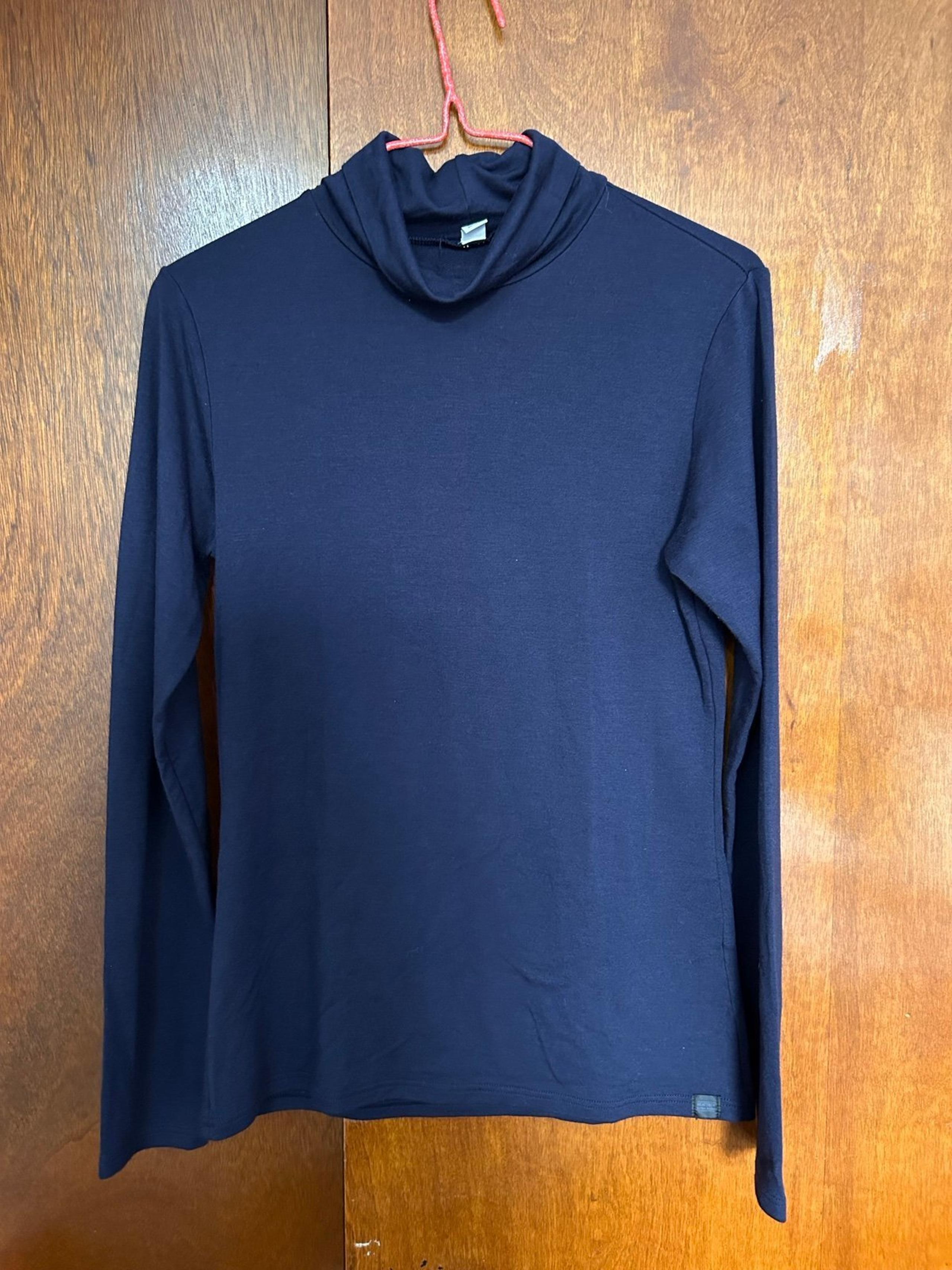 Uniqlo Navy Women HEATTECH Ultra Light Turtleneck Long-Sleeve Top T-Shirt Size S