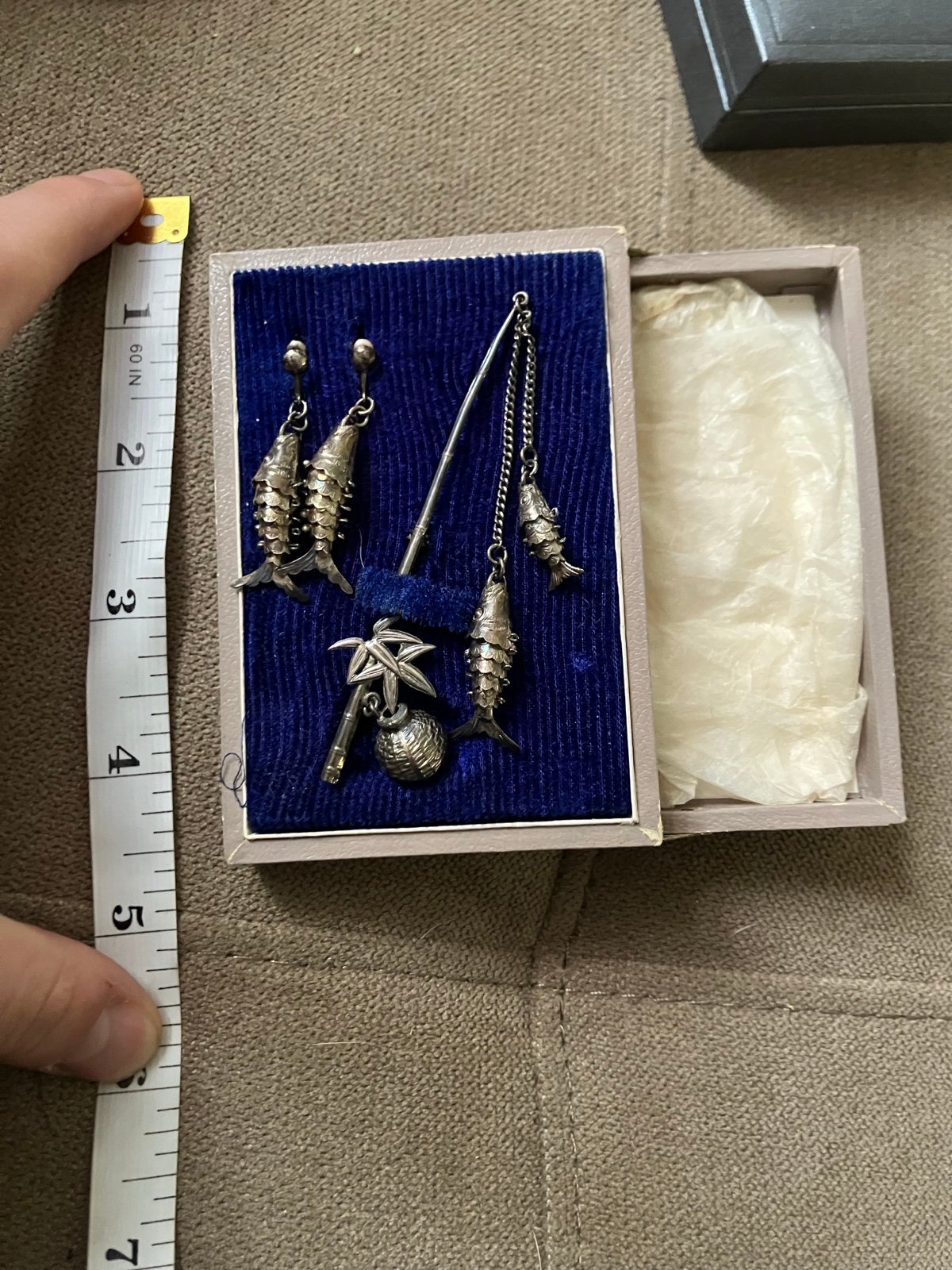 Vintage Sterling siler screw back earrings and pin