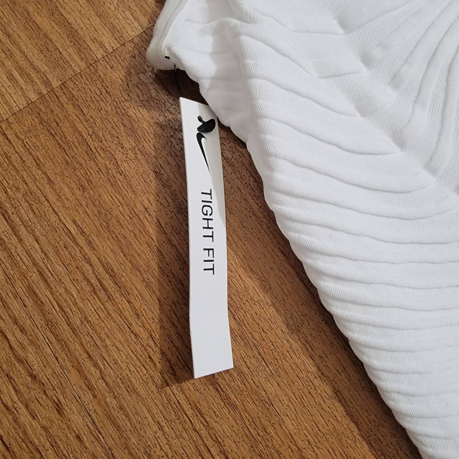 Nike Tech Pack City Ready Women's White Tank Top Women's Size Medium M shops Dri-Fit