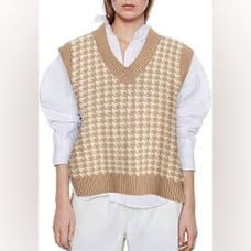 Abercrombie & Fitch NWOT Cropped Fuzzy Soft Sweater Vest Houndstooth Tan Size M