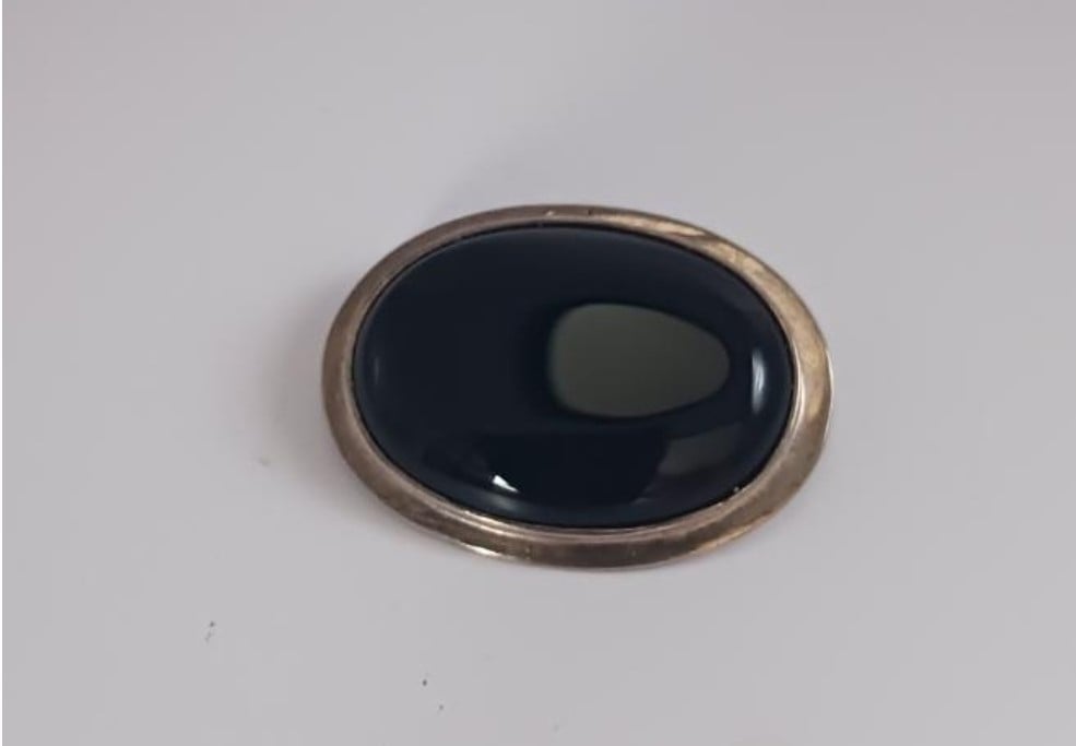 Sterling silver onyx brooch