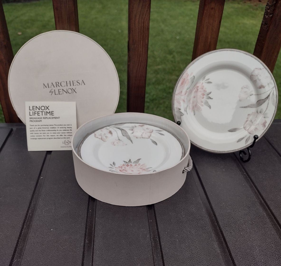 Lenox Marchesa Spring Lark 6 Tidbit Party Plate 4 PC. Pink Florals Hat Box