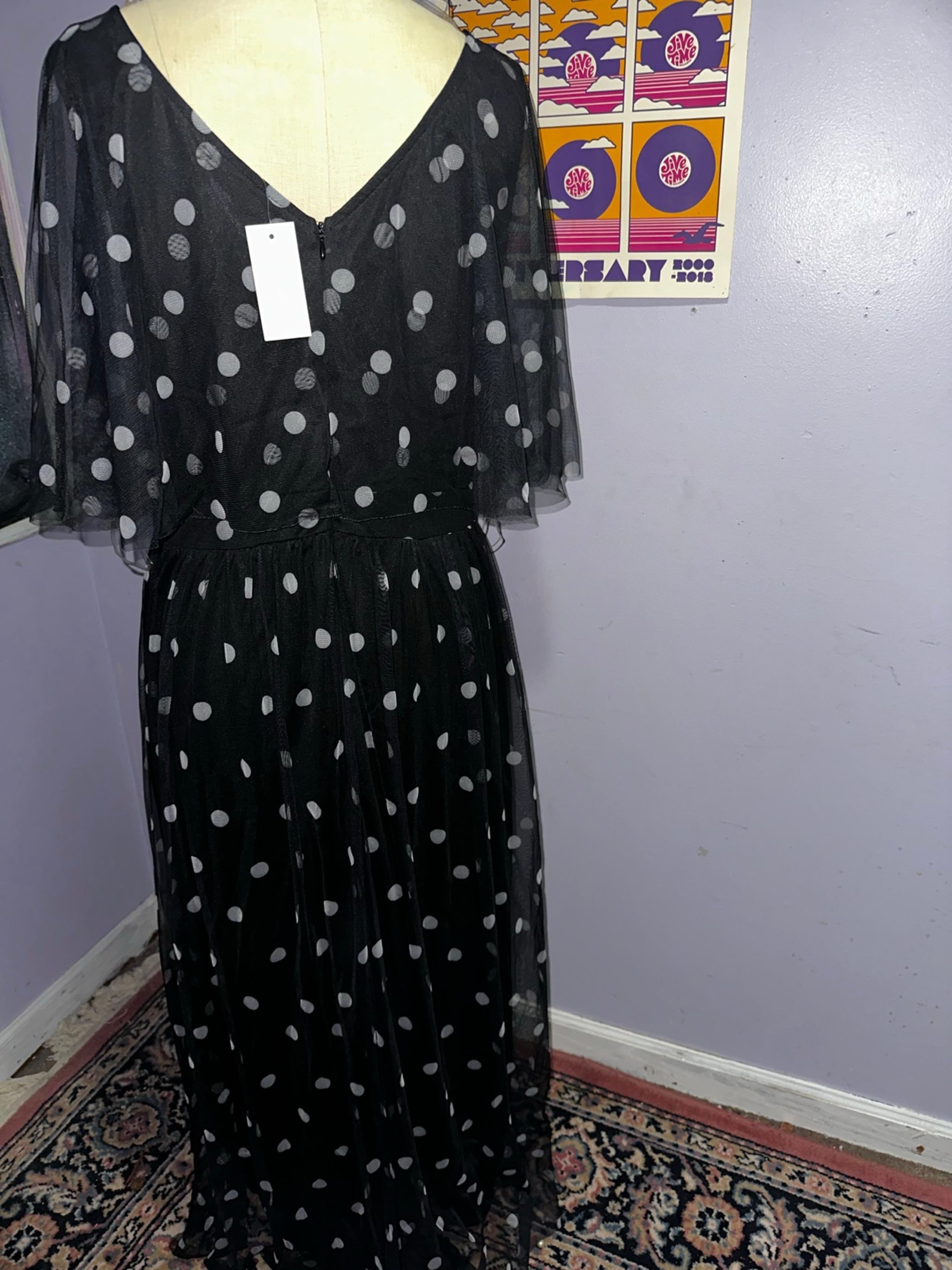NWT polka dot maxi dress - Candle-Lite
