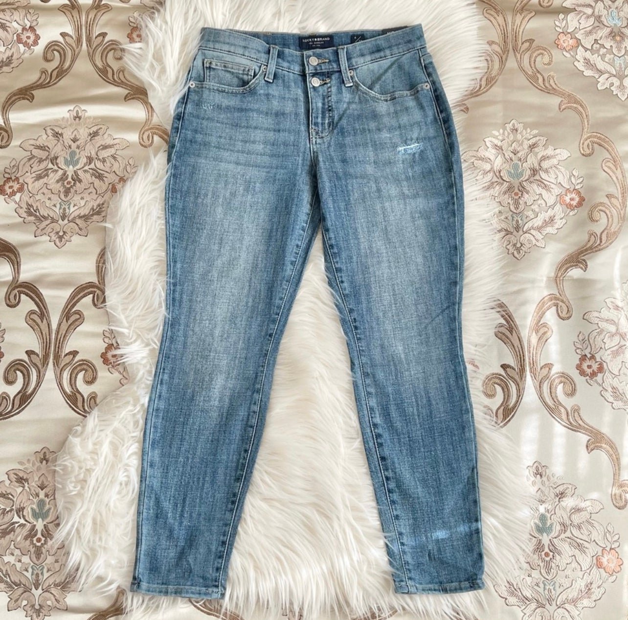 Lucky Brand Ava Women’s Mid Rise Blue Skinny Jean Dbl Button Closure NWT Sz 28