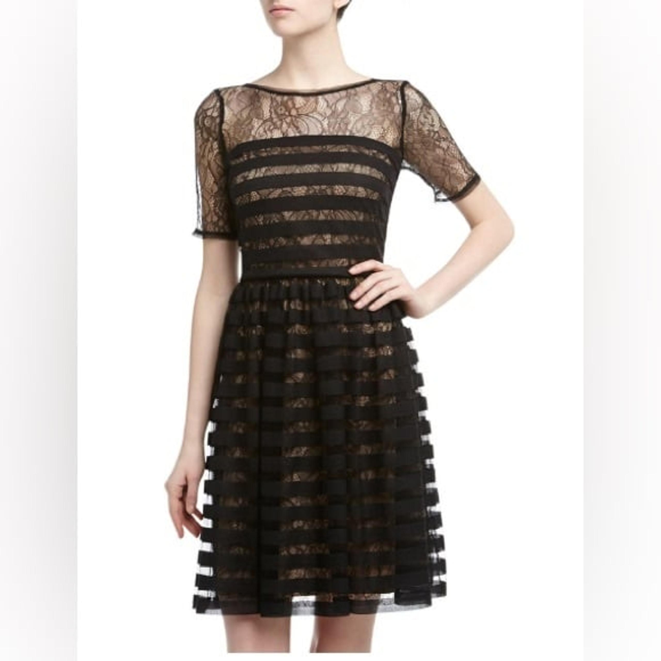 NWT Muse Black Nude Lace Chic Fit Flare Cocktail Party Dress 4 Small S
