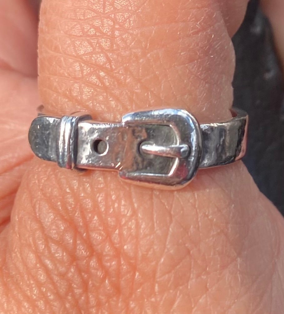 James Avery retired ring
